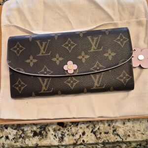 LV Sarah Wallet